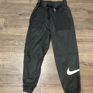 Nike windbreaker joggers